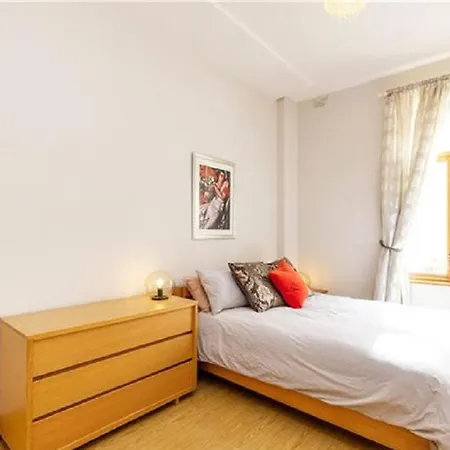 Cosey City Apt Apartment